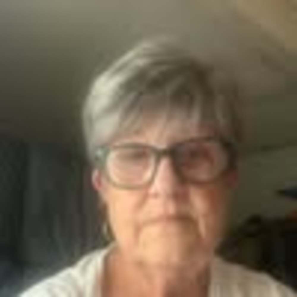 Meet your Posher, Regina